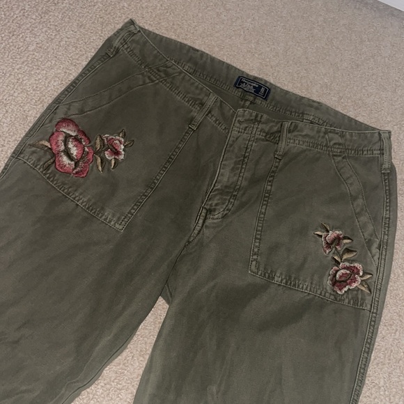 Abercrombie & Fitch low rise slim boyfriend jeans - Picture 3 of 4